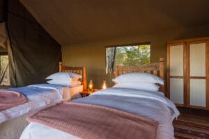 VerneysCamp-UpperLevelDormitorio-Cama doble