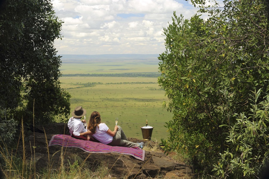 Out of Africa picnic at Angama Mara Lodge in the Masai Mara, Kenya | Go2Africa