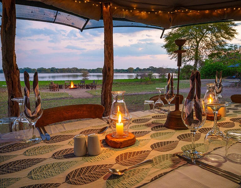 Perfect setting for dinner. 