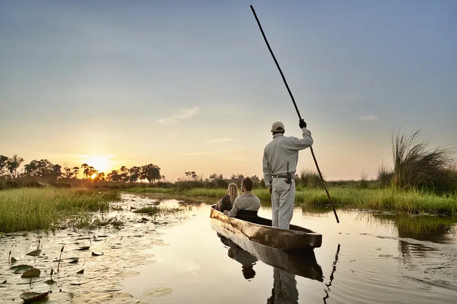 Crucero en mokoro con Baines' Camp en el delta del Okavango, Botsuana | Go2Africa
