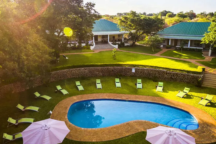 Piscina de Batonka Guest House.