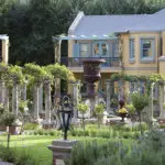 La campiña francesa inspiró Franschhoek Country House & Villas.