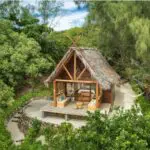 Este hotel de estilo Crusoe está situado en Tsarabanjina, un islote virgen del archipiélago Mitsio, al noroeste de Madagascar.