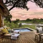 Las tardes calurosas atraerán a la fauna al río: obsérvela desde la comodidad de su terraza privada.
