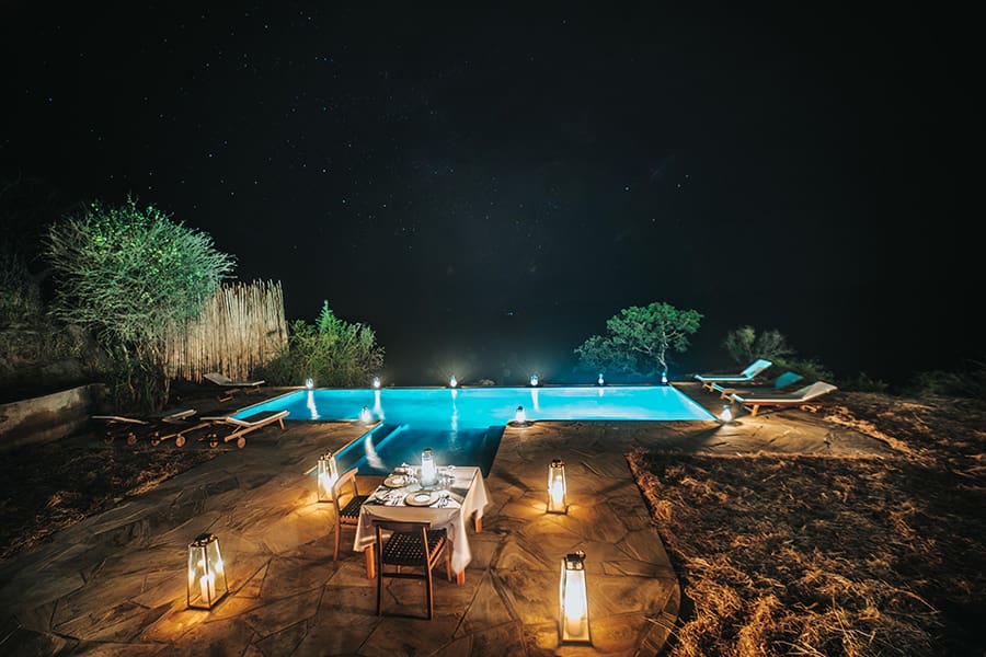 lemala-mpingo-ridge-comedor privado junto a la piscina