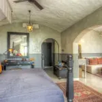 Interior de la habitación del Chobe Game Lodge. 