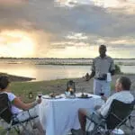 Una cena privada junto al agua. 