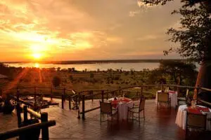 Cena en un lodge de Chobe. 