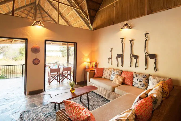 Unwind in the lounge at Chundukwa.