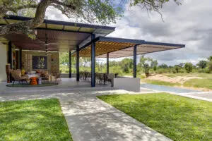 A comfortable outside area to admire the surroundings | RockFig Safari Lodge