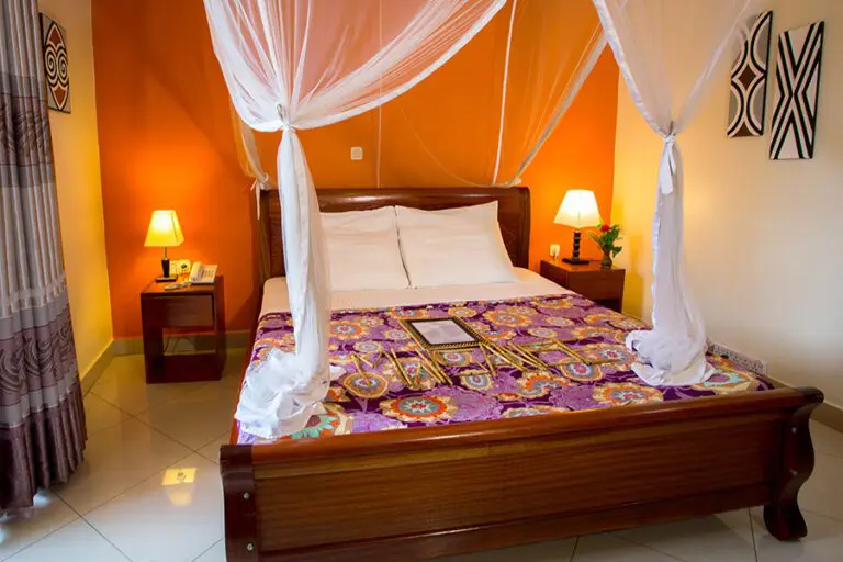 Villa Queen rooms feature air-conditioning units.