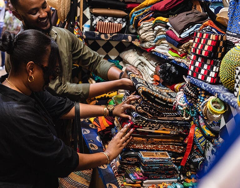 hemingways-retreat-kigali-market-shopping-activity