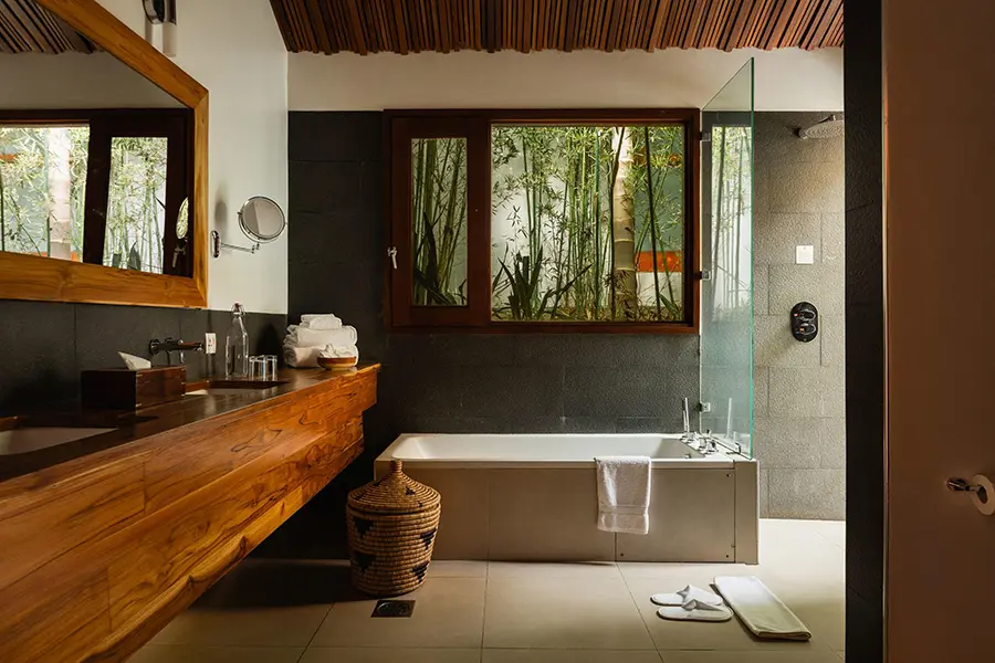 hemingways-retreat-kigali-superior-king-suite-bathroom