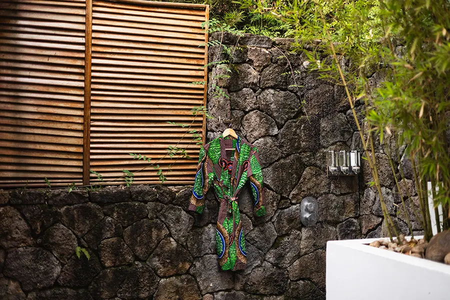 hemingways-retreat-kigali-superior-king-suite-outdoor-shower