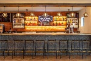 El bar de Knysna Hollow.