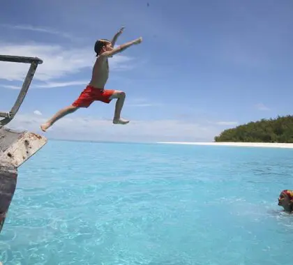Actividades de playa en la isla de Mnemba.