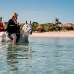 Explore su lado aventurero con una amplia gama de actividades en Azura Benguerra.
