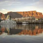 El Cape Grace tiene vistas a Table Mountain.