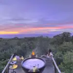 Un jacuzzi con unas vistas increíbles en The Highlands.