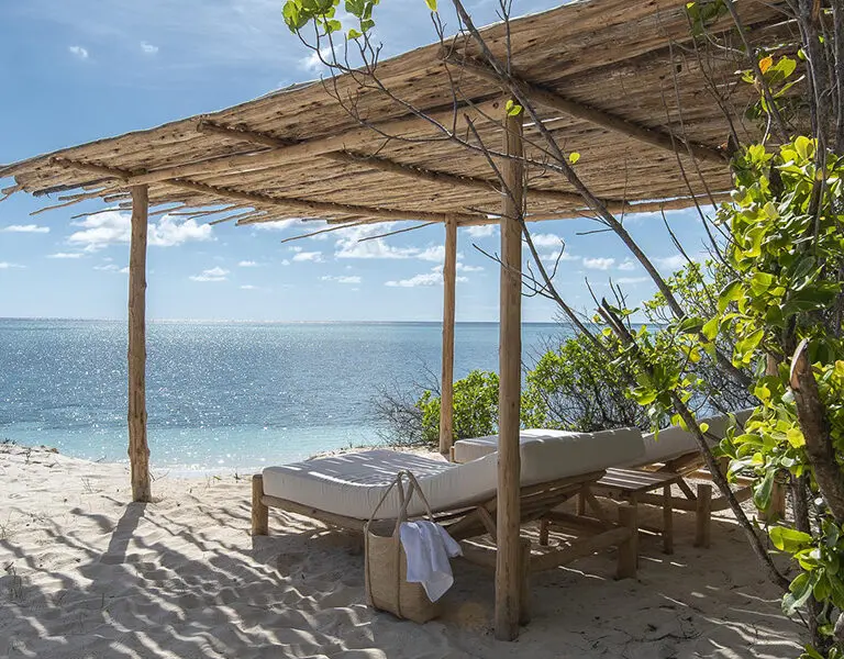 fanjove_island_private_sun_deck1