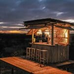El bar de la piscina.