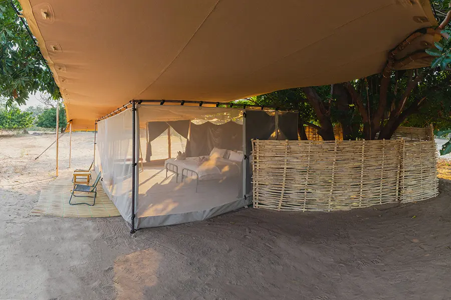 chula-island-camp-classic-zambia-tent-exterior