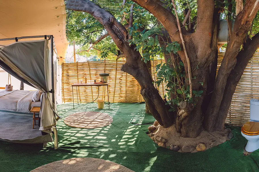 chula-island-camp-classic-zambia-tent-unique-bathroom