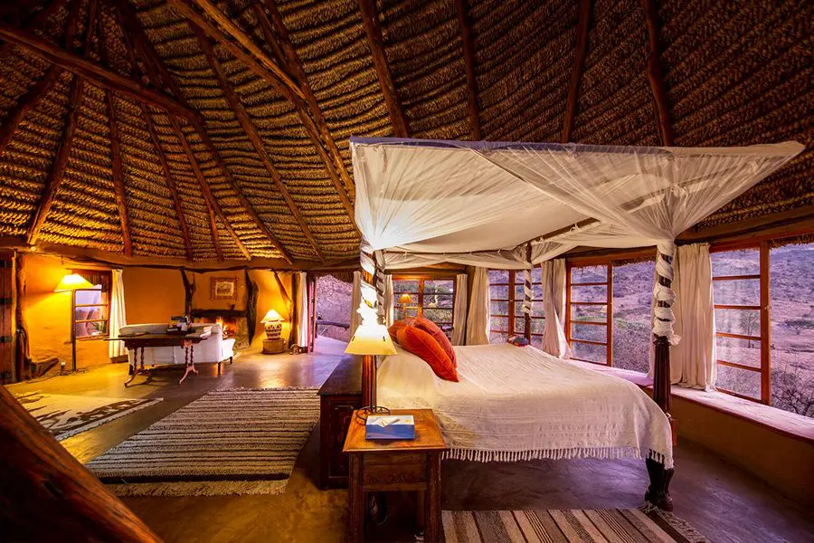 Interior del dormitorio y del salón 