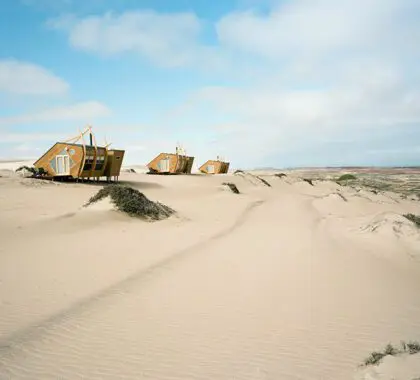 Exterior del Shipwreck Lodge.