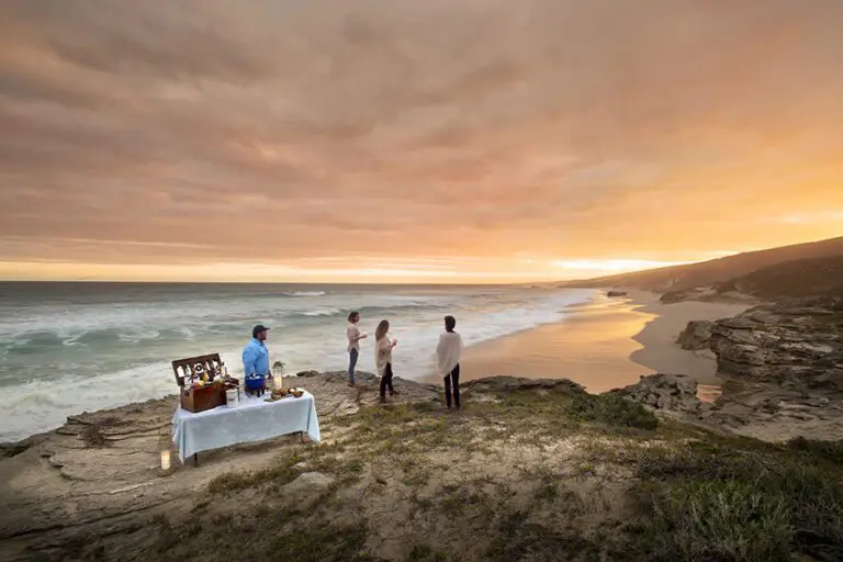 Editado-Lekkerwater-Beach-Lodge-Sundowners-by-the-ocean2