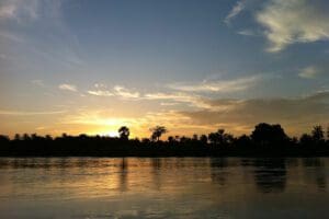 Puesta de sol en el río Kasai.