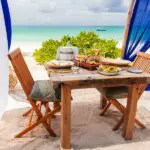 Desayuno en la playa.