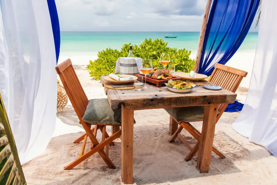 Desayuno en la playa.