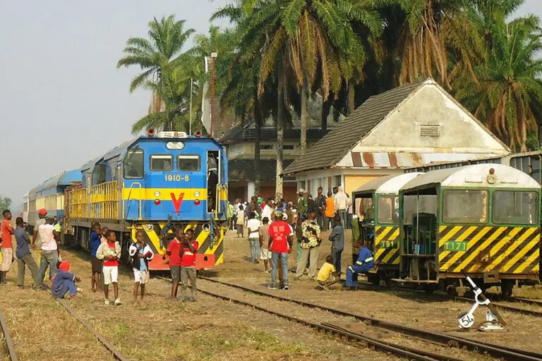 Between Kolwezi and Dilolo.