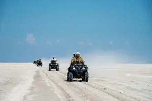 Actividades exhilarantes en el Kalahari.
