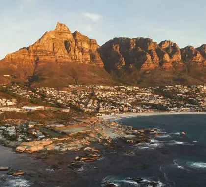 cape-town-banner-clifton-encontrar-dan-dan-grinwis-d6qlqivhzwa-unsplash