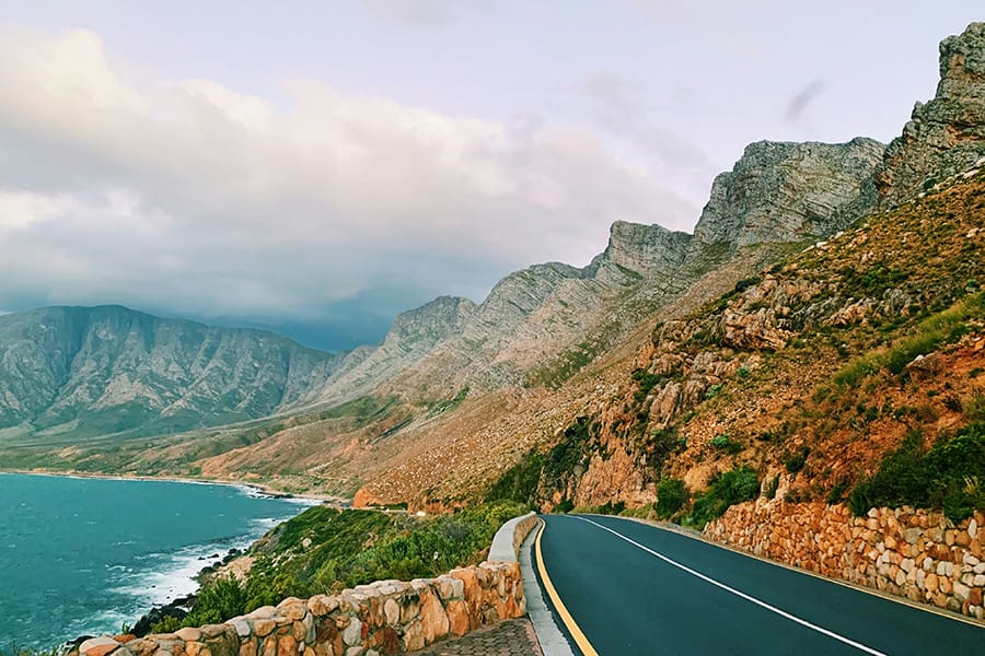 cape-town-chapmans-peak-drive-2-nabeel-laher-6yvc8abspzw-unsplash