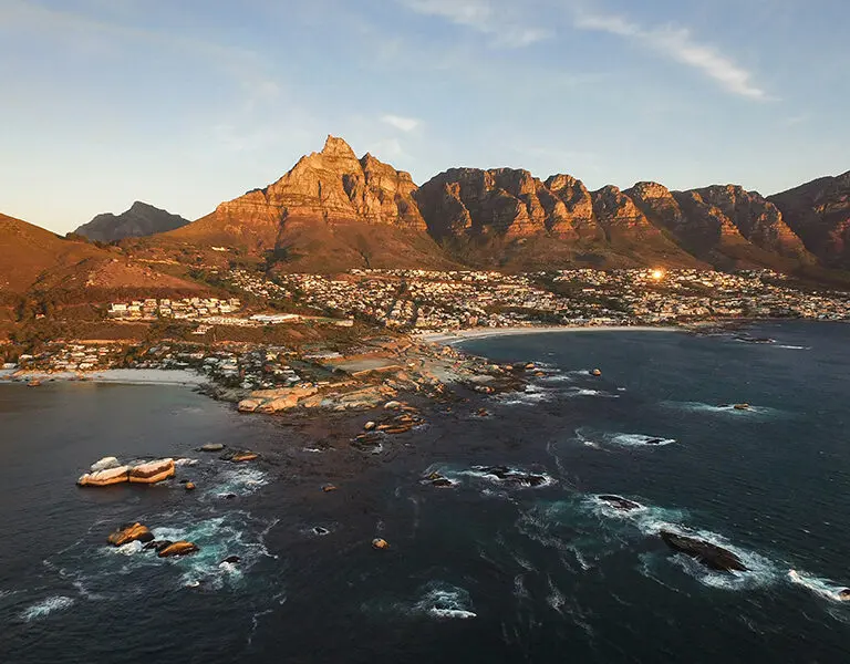 cape-town-clifton-golden-hour-finding-dan-dan-grinwis-d6qlqivhzwa-unsplash