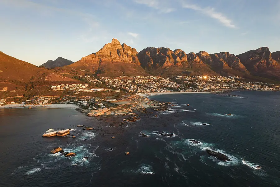 cape-town-clifton-golden-hour-finding-dan-dan-grinwis-d6qlqivhzwa-unsplash