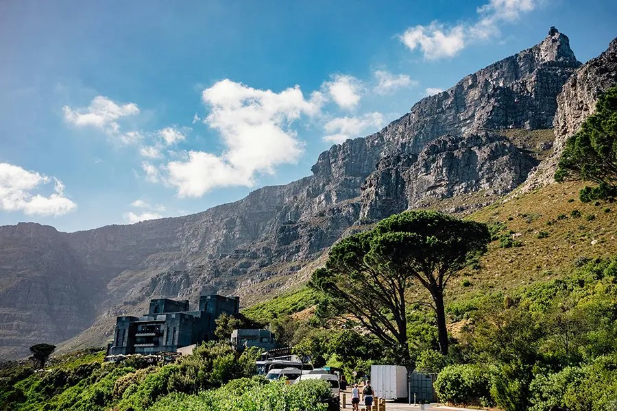 cape-town-table-mountain-cable-station-ashim-d-silva-qfoa6erlrvs-unsplash