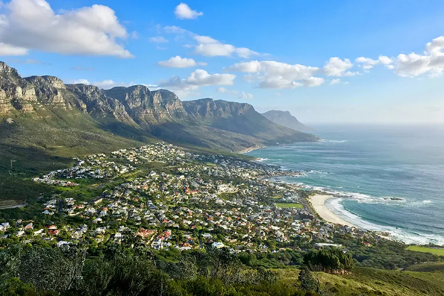 cape-town-view-camps-bay-mountains-roya-ann-miller-ggy3yywu0wc-unsplash