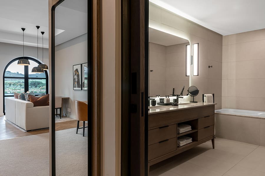 hazendal-hotel-and-spa-winelands-lux-room