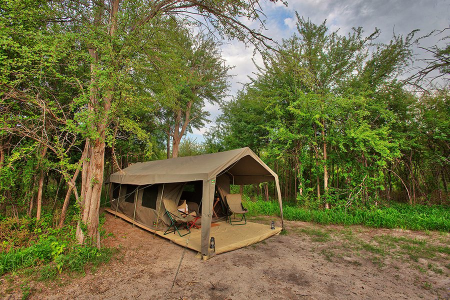 Migration_Expeditions_exterior-of-tents