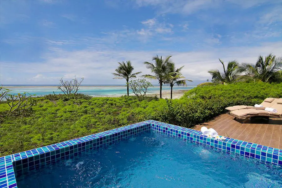Piscina y vistas 