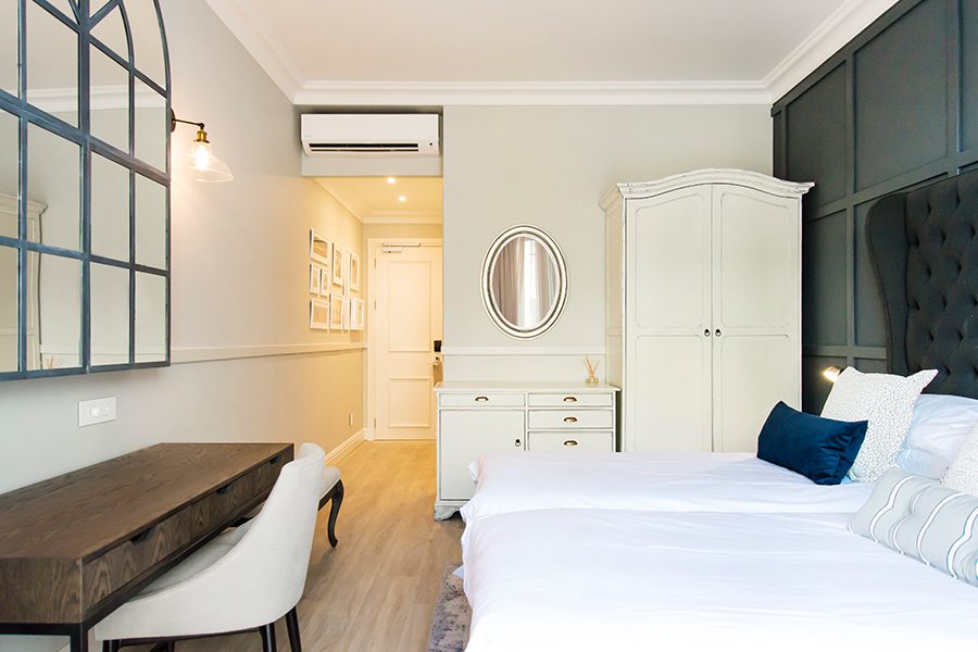 Am-Weinberg_Hotel_CFL-bedroom