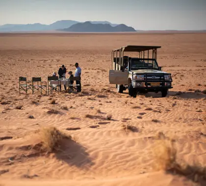 24Kwessi-Dunes---Bush-breakfast