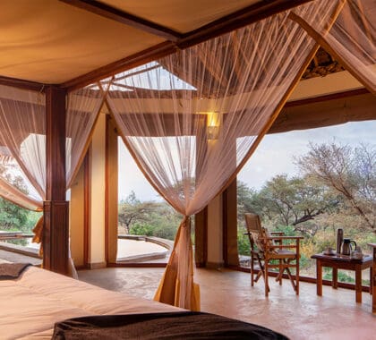 Cuarto de baño y sala de estar.