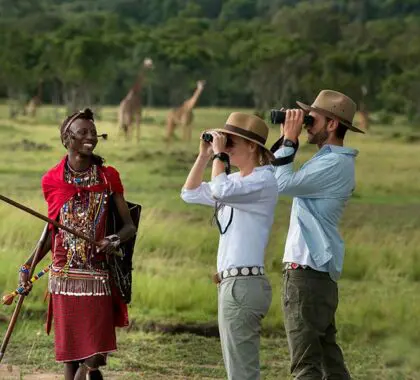 Participe en un safari a pie con Bateleur Camp.