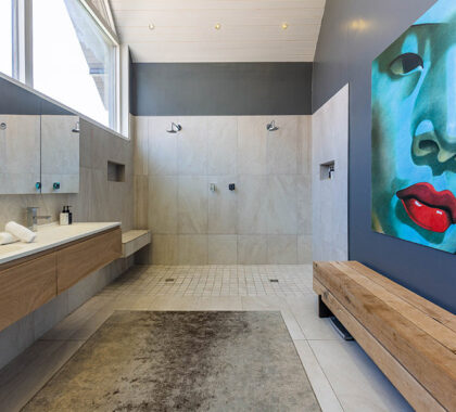 Villa-Normandie_Bathroom-Art