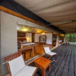 Rhino River Camp, tiendas a orillas del río.